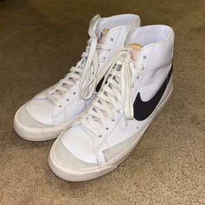 Nike Blazer Mid '77
Women's Shoes